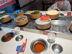 -龍歌自助小火锅(市北CBD万达店)