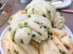 -锅飘飘·东北铁锅炖(雨花客厅店)