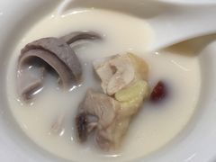 -煲宫猪肚鸡(昆山金鹰国际购物中心店)