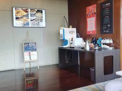 -青岛中心假日酒店·蓝天行政酒廊