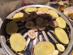 -草家酱蟹炭火烤肉店(珲春南路一店)