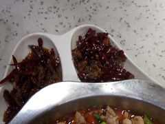 -兔行天下-鸿鹤鲜锅兔(中海国际店)