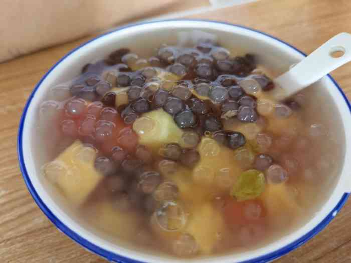 舒美冷饮厅-"终于吃到了网红冷饮店,门面已经挺大了,里.