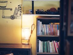 -邊城書店