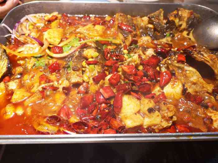 歆鱼坊花千代鲜烤全鱼(亚欧店)-"位置在亚欧商厦的7楼,很容易找的.