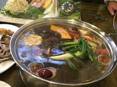 -老鼎万春卤菜(鹭湖宫8区店)