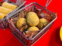 -BHC炸鸡(明洞总店)