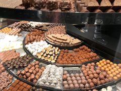 -Laderach 莱德拉(上海环贸iapm店)