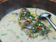 煎香酸菜半边鱼-渔悦潇湘·酸菜煮鱼(岳麓山店)
