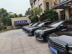 -宁波甬诚婚车(新典路店)