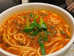 小锅米线-云海肴·汽锅鸡·云南菜(高德置地店)