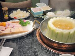 -得意咚瓜·顺德鱼生·冬瓜火锅(深圳首店)