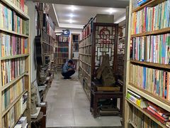 -钟书阁(群光广场店)