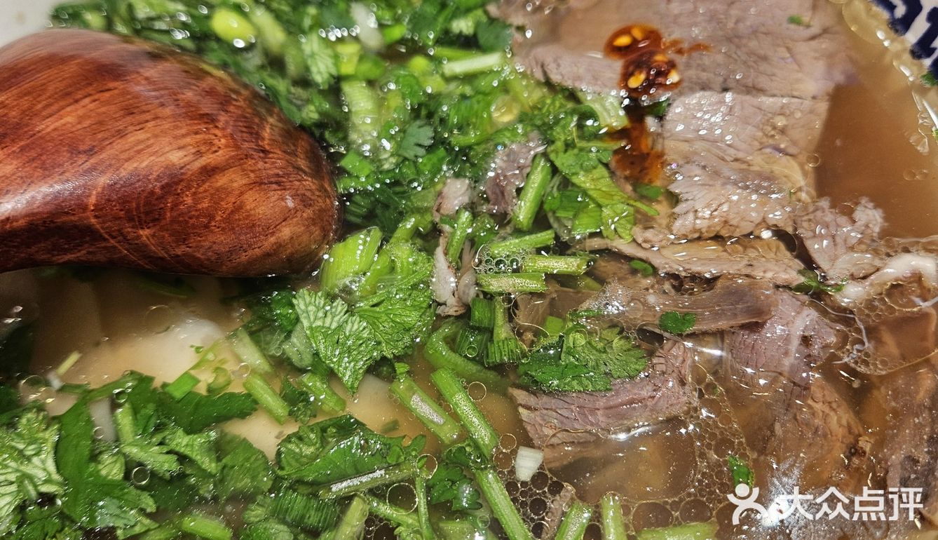 [偷笑]下班来吃拉面