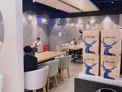 -瑞幸咖啡(新世界中心店)