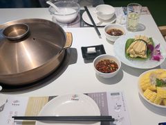 -烹然四季椰子鸡火锅(姚家园万象汇店)