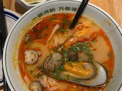 酸辣海鲜汤河粉-米纸越南小馆(金鹰世界店)