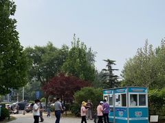 -家乐福(四元桥购物中心店)