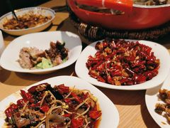 -渝信川菜 · 川味家常菜(财富购物中心店)