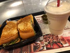 -The Habit Burger Grill 哈比特汉堡(复兴soho店)