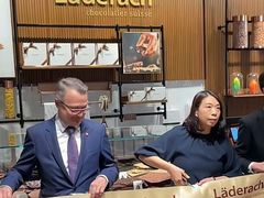 -Laderach 莱德拉(上海环贸iapm店)