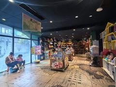 -钟书阁(珍园店)