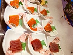 -锤头鲨毛肚海鲜烤肉自助餐厅(国购广场店)