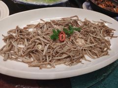 蒸蘑菇-御膳粥·牛乳粥底火锅·地道顺德菜(容桂店)