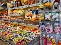 -来伊份(我格广场武宁路店)