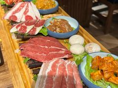 -明洞阿姨·韩式酱蟹烤肉·创意料理(三元桥店)