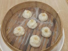蟹粉鲜肉小笼-斗香园(万航渡路店)