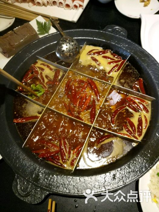 井格老灶火锅(百盛优客天山店)图片 - 第317张