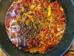 沸腾酸汤蛙-靓蛙馆