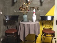 -HIGH FIVE哈福手工汉堡(桂林路店)