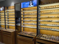 -优医视平价眼镜蔡司依视路折扣工厂店(德胜门店)