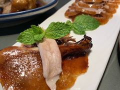 鱼子酱配枣酥香烤鸭-晟永興烤鸭店(五道口店)