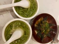 -李与白包子铺(桐梓林店)