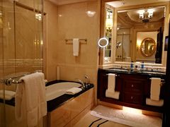 -广州富力丽思卡尔顿酒店