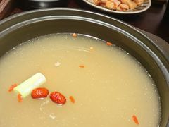 清远鸡汤-芸鲜季·云南野生菌餐厅· 云南风物味研社(闵行店)