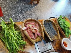 水性杨花-阿婆情腊排骨火锅(金虹路店)