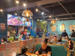 大堂-柴窝堡22号辣子鸡·传承新疆菜