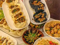 -李与白包子铺(桐梓林店)