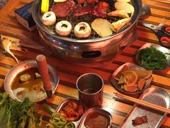 -叽叽扎扎烤肉场(生态城万达店)