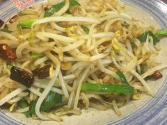 豆芽炒虾干-小铫鸡汤