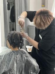 -艾美A·M Hair Salon