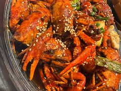 -肥肥虾庄·金牌油焖大虾(汉街SKP店)