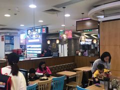 用餐区-小杨生煎(成山巴黎春天店)