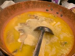 -鲜入围煮花胶鸡海鲜火锅