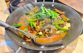 Beef and Beef Brisket Stewed with Rice Noodles