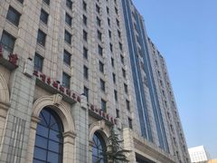 -锦龙国际酒店(天津奥体中心华苑地铁站店)